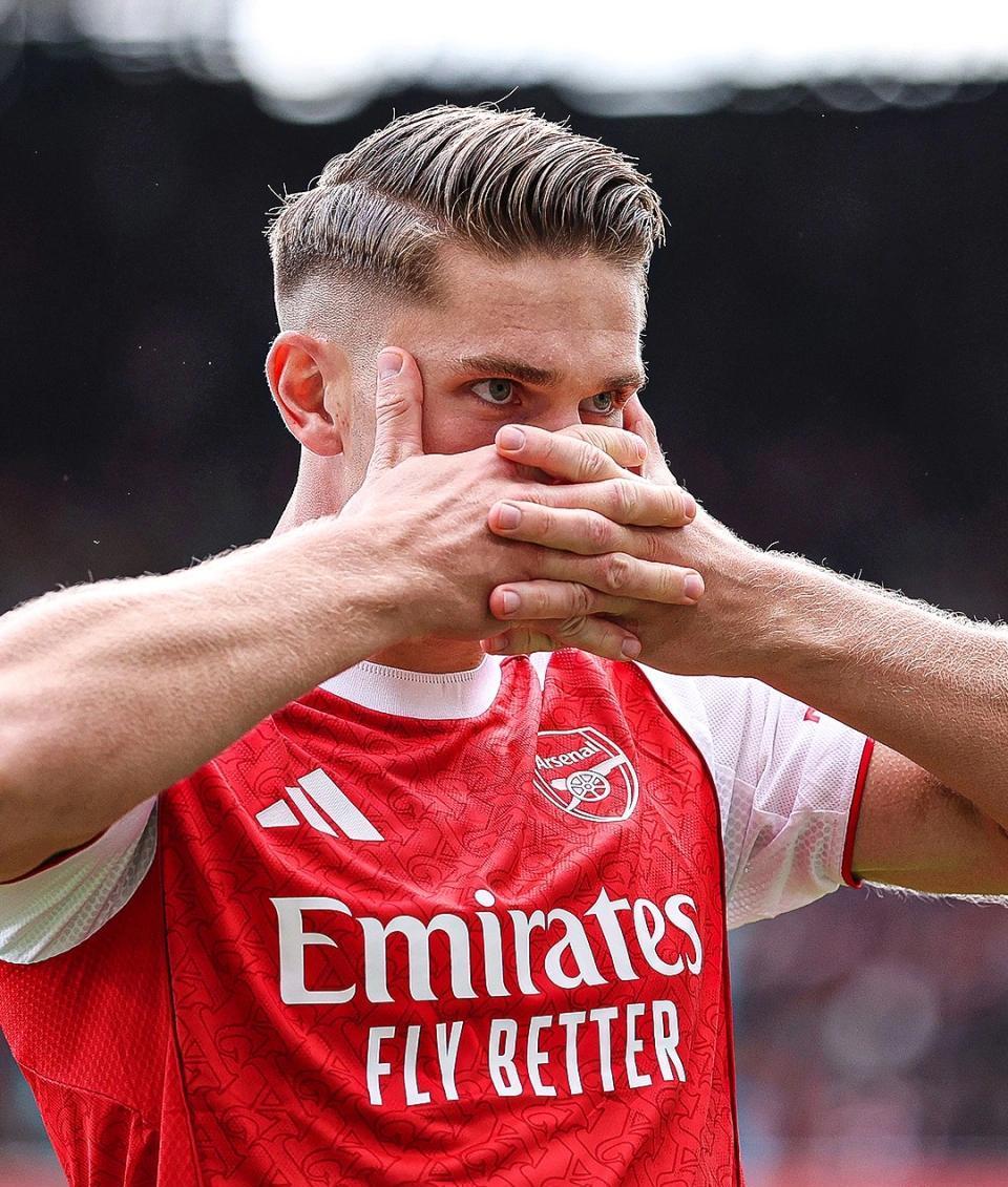 关于阿森纳发布备战花絮；今夜强势反弹；荷甲任务艰巨；阵容厚度经受考验的信息