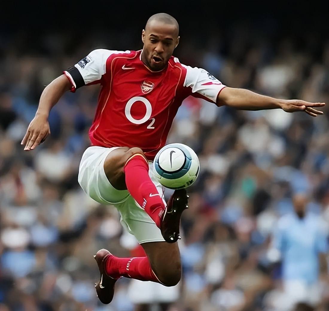 里程碑夜！阿森纳刷新队史纪录，欧联关键时刻刷纪录，话题不断，数据趋势出现新变化(欧联杯直播在线观看)